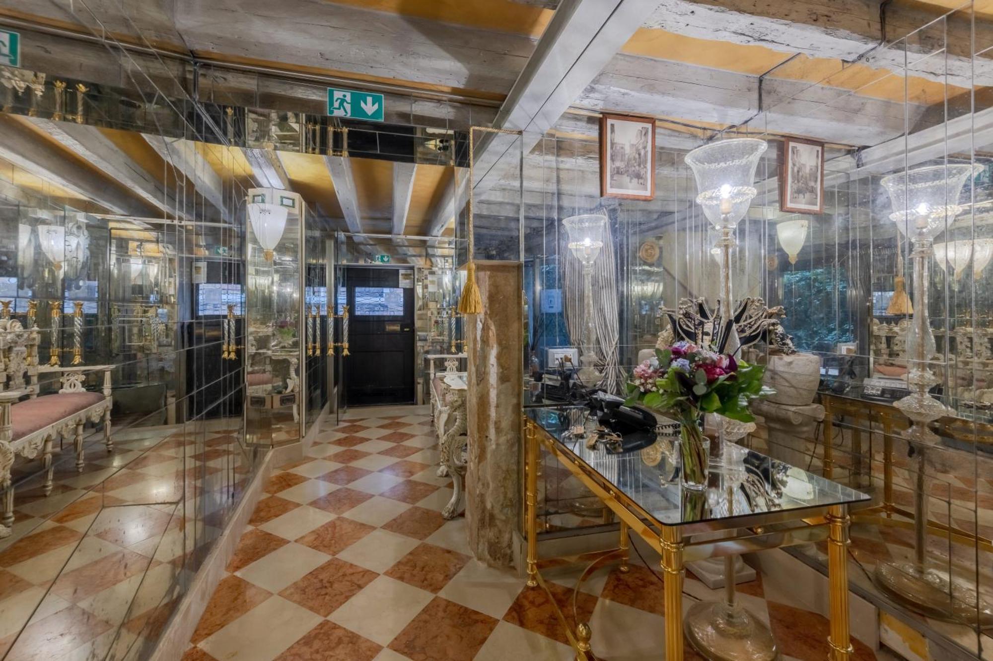 Ca Dell'Arte Bed & Breakfast Venice Exterior photo